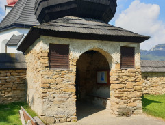 brána kostola