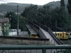 mostík nad železnicou