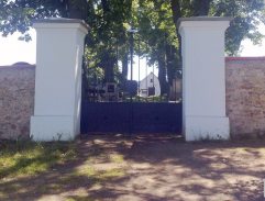 brána cintorína v Horní Úplavici