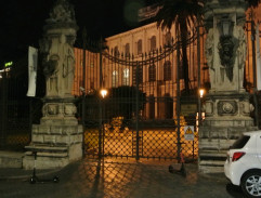 Brána paláce