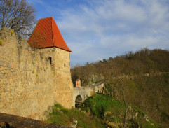 Most do kláštera