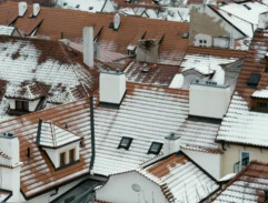 Zasněžené střechy