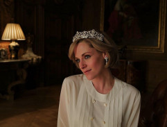 Spencer: Naivní Diana uprostřed královské rodiny