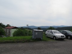 pred Luciiným domom