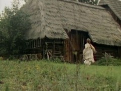 Bohdanka běží do stodoly