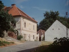 Slunce, seno, jahody