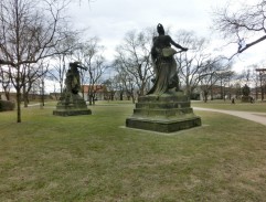 sochy v parku