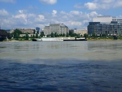 Na krásném modrém Dunaji