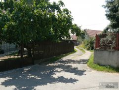 1. Chudák dědeček