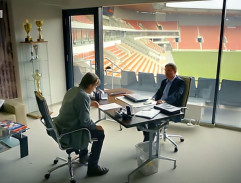 v kancelárií riaditeľa SK Slavie