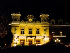 Alex opouští operu