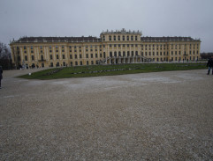 6. Mrtvá ze Schönbrunnu