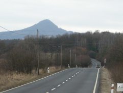 Cesta pri železnici