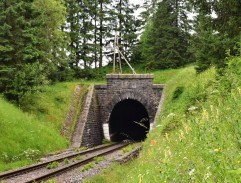 železničný tunel