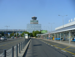 Parkoviště na letišti
