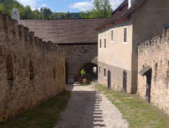 Předhradí