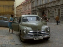 Taxík před divadlem