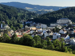 Pohled na lázeňské město