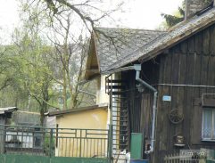 Okénko a střecha
