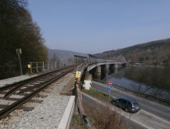 U viaduktu