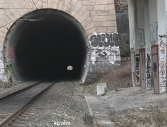 železničný tunel