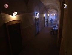 chodba pražského väzenia