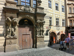 Brána paláce upírů