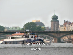 Loď na Vltavě