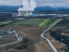 cesta pri elektrárni