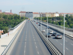 Noční jízda Prahou