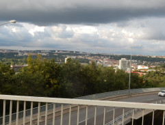 Na mostě