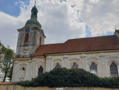 Kostel v Ostachovicích