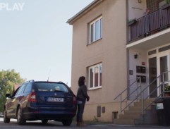 Před domem Hejskových