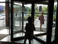 Za volantem nepřítel