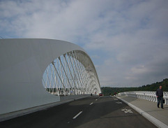 Na mostě