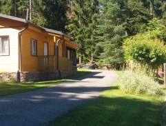 Chata u lesní školky