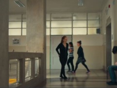 Na chodbě ve škole