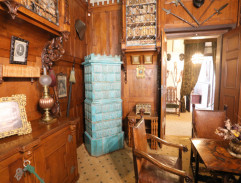 Komnata se zeleným krbem