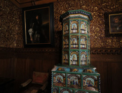 Královna ohně u krbu