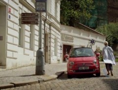 Před Maruščiným bydlištěm