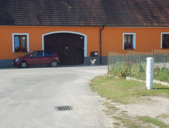 Před hospodou