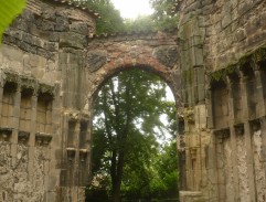 Brána kláštera 