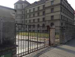 Brána věznice