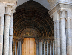 U vchodu do baziliky