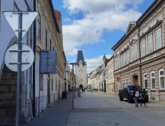Brána
