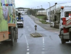 Kamióny blokujú cestu Lorenzovi