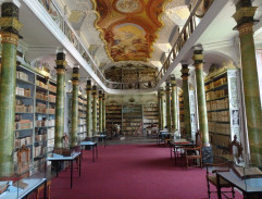 kláštorná knižnica