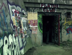 vchod na miesto činu