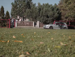 Anežka přijíždí na koncert