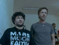 Na schodech oddělení